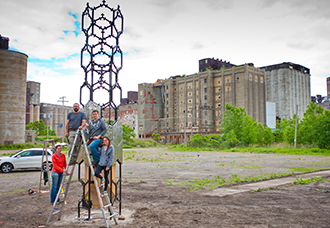 Bee Tower at Silocity with students in Architecture and Planning